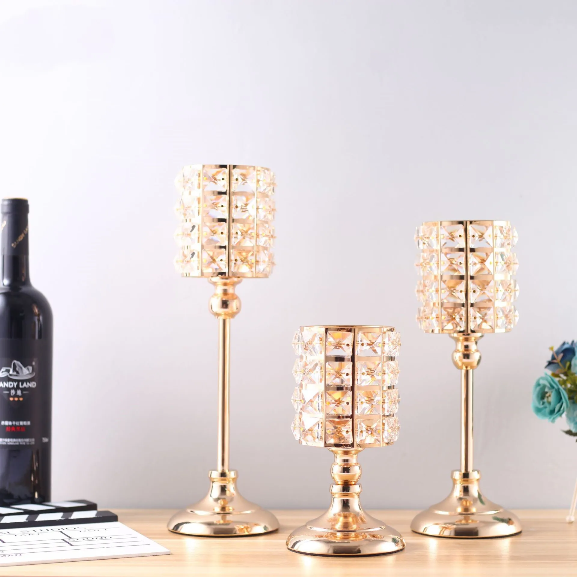 1pcs Exquisite Nordic Candlestick Ornaments Gold Crystal Candlestick Table Candle Holder for Home Christmas Wedding Decor Gifts