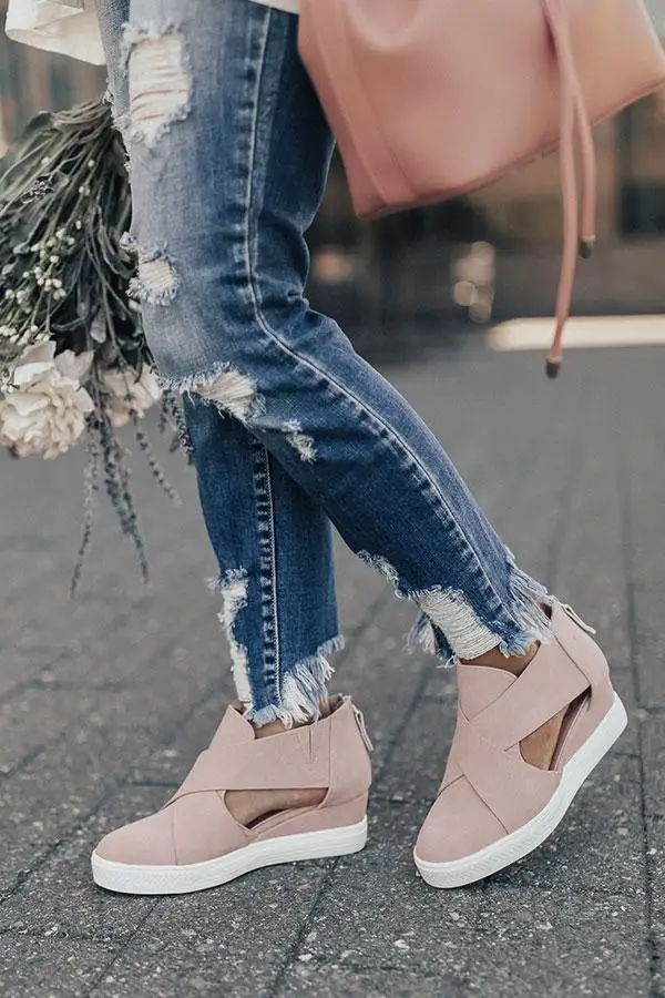 1903016806000-2019032708120400-a7cef9f5the-calum-bootie-in-blush_1024x1024