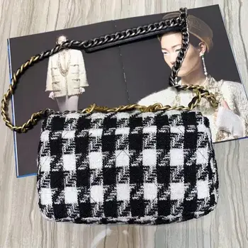 

New autumn and winter 2020 bag women's bag with sidearm Lingge chain tramp bag