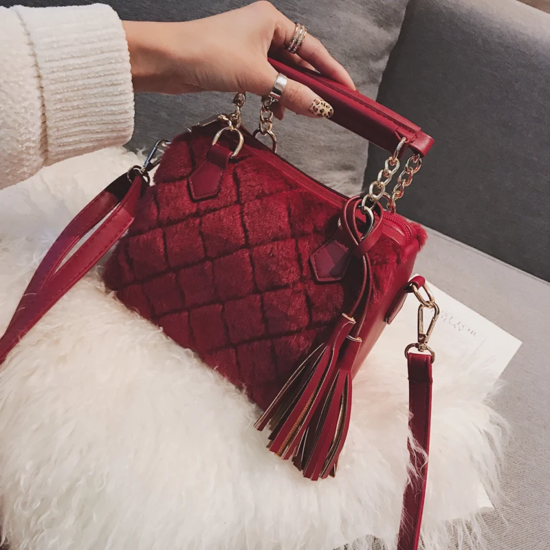 Elegant Female Plaid Tote Bag Winter New Quality Soft Plush Women's Designer Handbag High capacity Shoulder Messenger bags - Color: Red