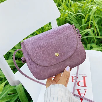 

Crocodile pattern shoulder bag female 2020 spring and summer new niche design fresh literary small square bag crossbody bag