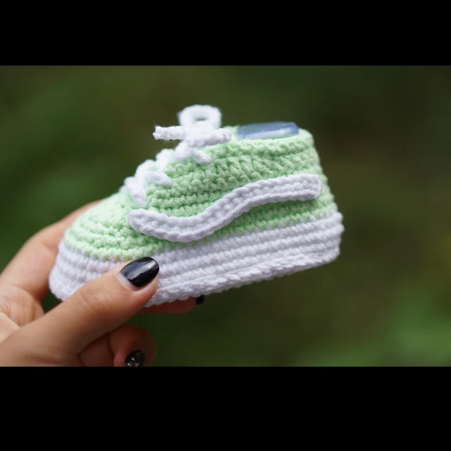QYFLYXUEHand Made Knitting Wool Crochet Baby Shoes And Socks Sports Baby Shoes 6