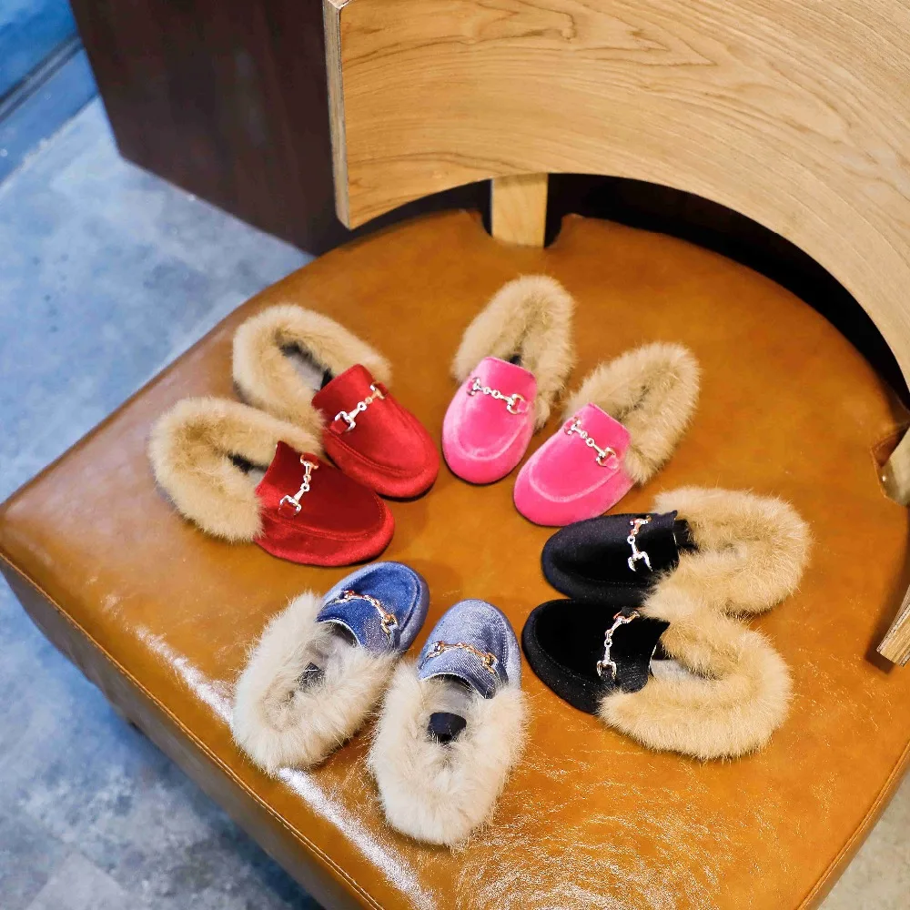 Зимняя детская обувь на меху; Теплая обувь на плоской подошве для маленьких девочек; детская обувь принцессы из искусственной кожи; брендовые черные Лоферы для малышей; модные мокасины