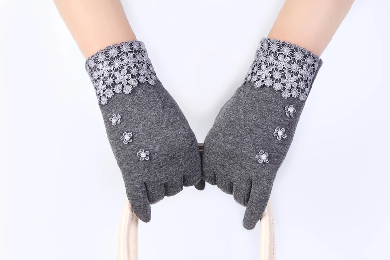 Elifashion новые женские теплые Solft перчатки сенсорный экран варежки толстые плюшевые наручные короткие бархатные женские маленькие цветочные кружевные перчатки для вождения