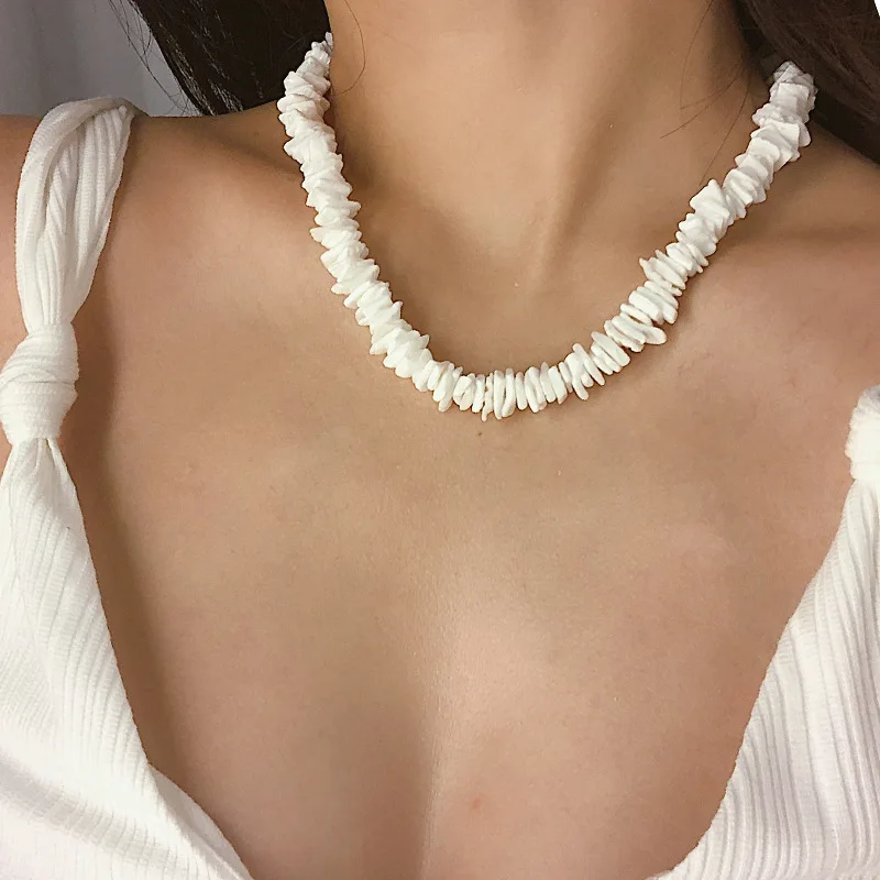 

Donarsei Fashion Irregular White Sea Shell Choker Necklace For Women Summer Smooth Puka Shells Collar Necklace Beach Jewelry