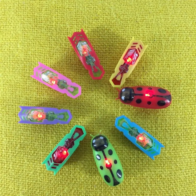 

Nano Hex Bug Robot with LED Light Electronic Cat Dog Kitten Puppy Pets Toy Children Practical Joke Insect Amazing Toys Supplies