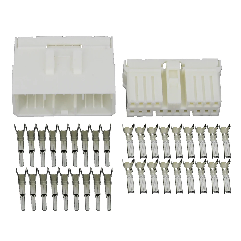18 Pin sheathed white car connector with terminal DJ71811.811/21 18P