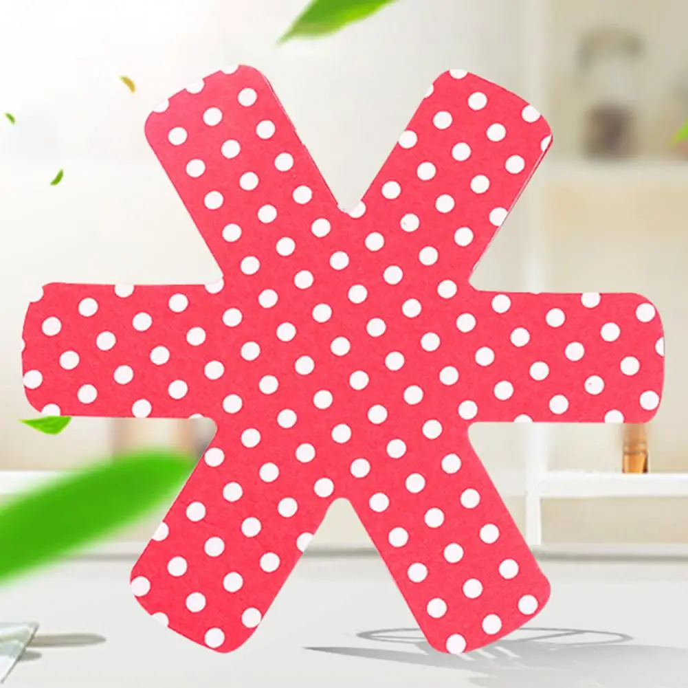 

3Pcs Polka Dots Non Woven Anti-Slip Heat Insulated Kitchen Pan Pot Mat Holder to Prevent Scratching Surfaces Kitchen Tools Pads