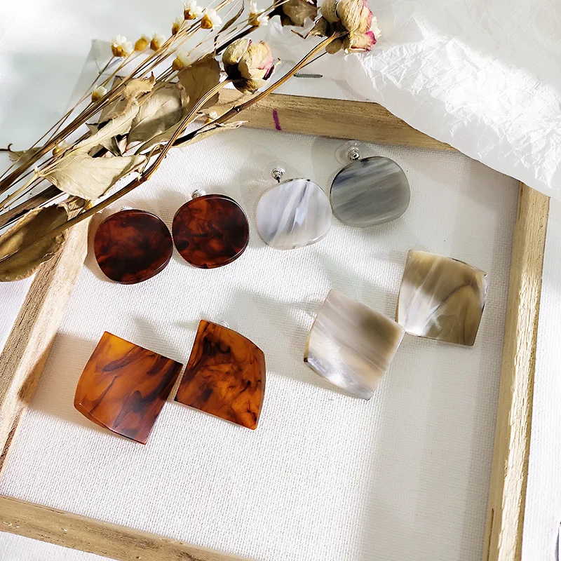 

Korea's New Acrylic Personality Geometric Arc Round Square Stud Earrings For Woman Fashion Jewelry Gift