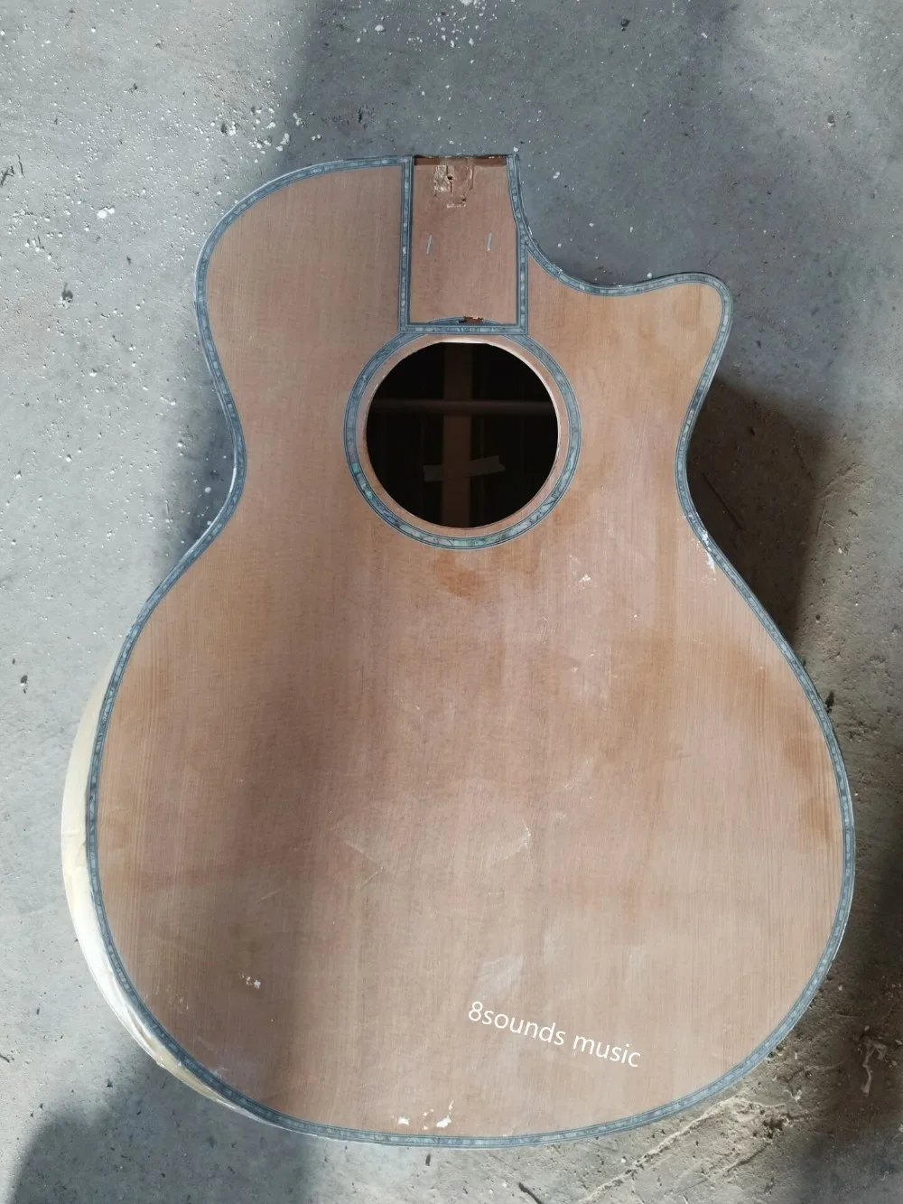 На заказ Акустическая гитара solid cedar top SP14 Акустическая гитара, настоящий abalone Ebony cutaway sanders гитара