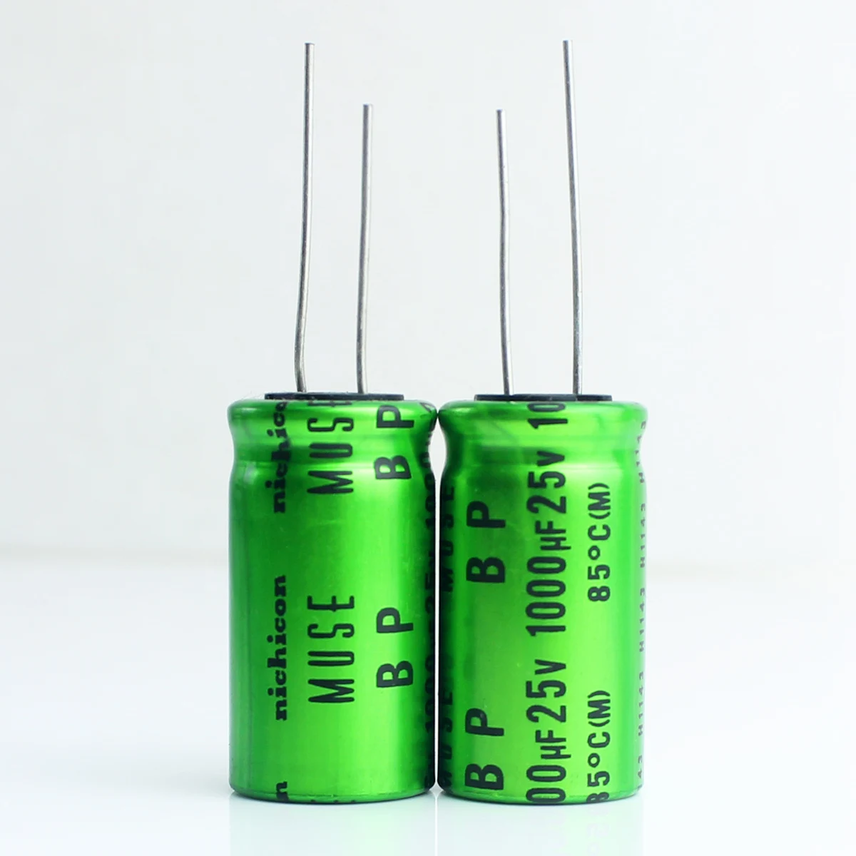 6 шт. NICHICON MUSE BP 1000 мкФ 25V 16X31,5 MM 25V1000UF nichicon MUSE-BP 1000 мкФ/25 V BP ES неполярный 1000UF25V