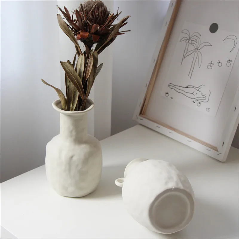 White Ceramic Vase, Dried Flower Vase Chinese Arts and Crafts Decor