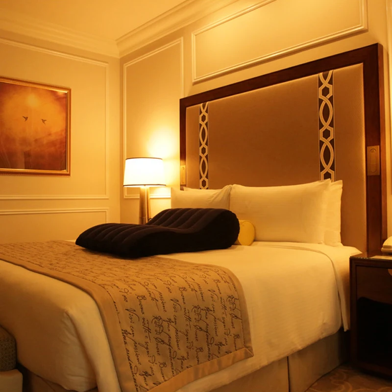 Large-inflatable-pillow-with-air-pump-feel-comfortable-for-romantic-couples-to-use-full-of-love(1)