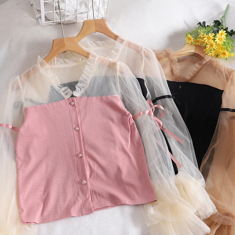 

2020 Spring Summer Retro Palace Style Gauze Stitching Knitted Shirt Women V-neck Puff Sleeve Short Tops Fairy Mesh Blouse Tops