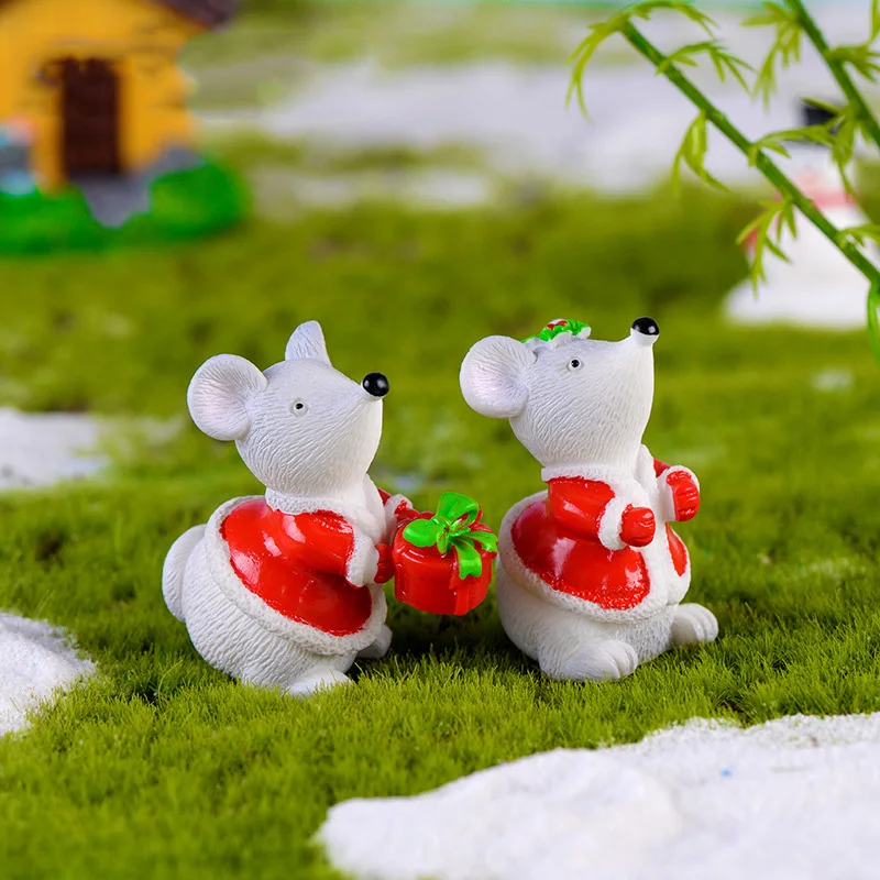

2Pcs Christmas Cute Mouse Miniatures Figurines Fairy Garden Ornaments Home Cake Decoration Accessories DIY Craft Supplies
