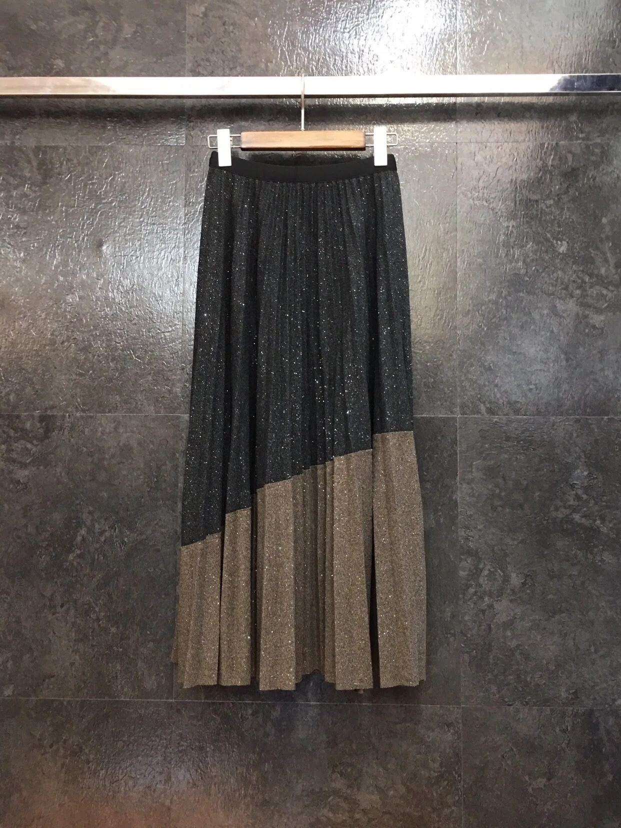 2019 Nieuwe Collectie Fashion Elegant Bright Zijde Kleur Geplooide Rok 3 Size 3 Kleur Gratis Verzending Wereldwijd 2019 Nieuwe Collectie Fashion Elegant Bright Zijde Kleur Geplooide Rok 3 Size 3 Kleur Gratis Verzending Wereldwijd