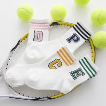 Летние женские носки в Корейском стиле, 3 шт., универсальные носки с тремя рычагами и английскими буквами, хлопковые спортивные носки в студенческом стиле, впитывающие пот