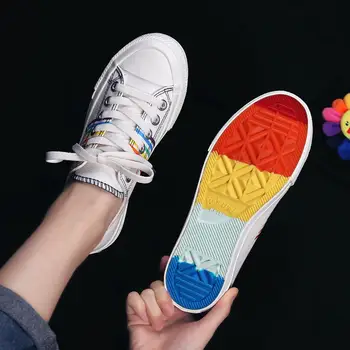 

2019 autumn new fashion simple rainbow decorative flat canvas shoes women trend comfortable wild casual shoes