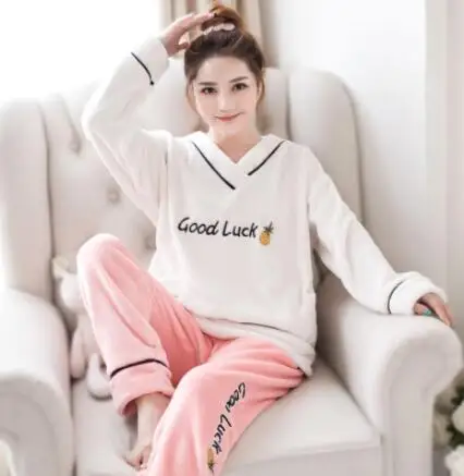 Whiteletterpineapple korean Flannel Warm Pajamas for Women Long Sleeve Home Suit Ladies sleepwear Velvet Pajama set Thick Feminino Pants Pyjamas - Цвет: Whiteletterpineapple