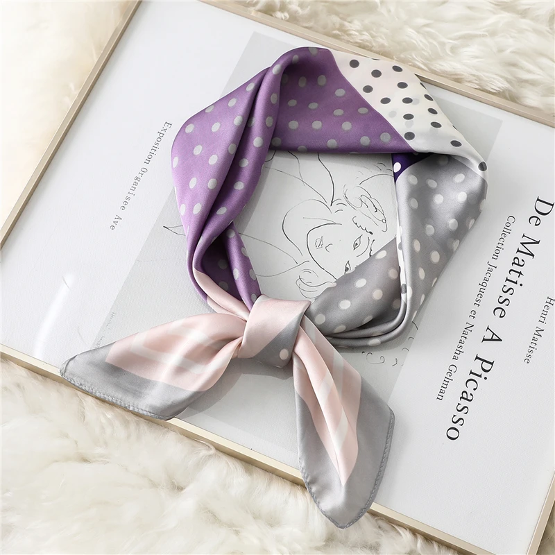 Дизайнерский Шелковый квадратный шейный шарф для женщин, роскошные платки с принтом, Женская бандана, аксессуары для волос, шейный платок