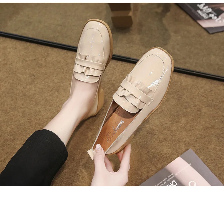 patent leather pleated ruffles shallow single shoes British style women autumn chunky loafers all match office ladies work shoes