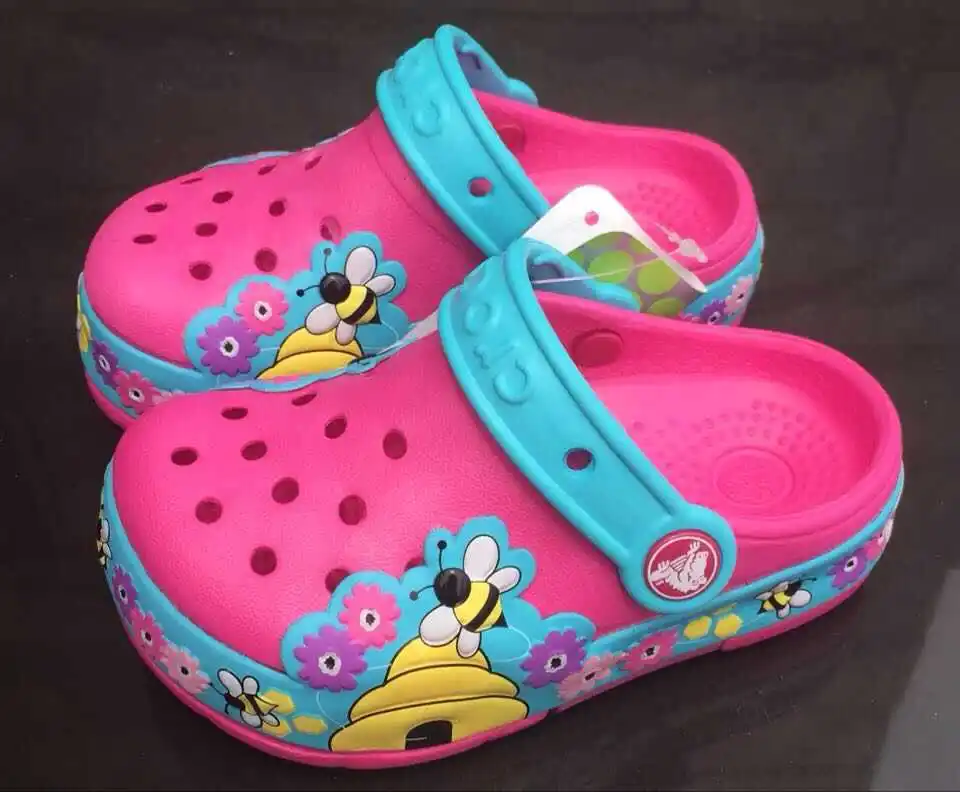 

2018 New Style ku shan McQueen Grams Luo Lattice Small Bee Men And Women Children Flashing Light Porous Shoes Dongguan Sandals