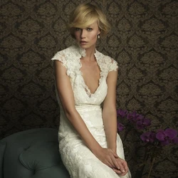 Cap Sleeve Lace Strapless Sheath Wedding Dresses for Ladies Mermaid Ivory Button Sexy Open Back Court Train Bridal Gowns Summer