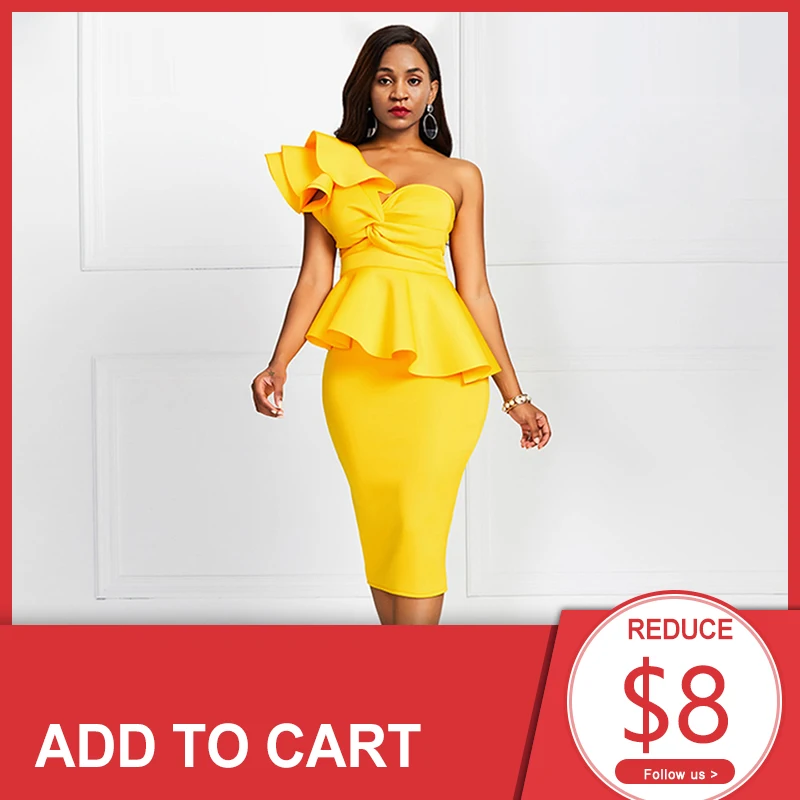 Желтое коктейльное платье на одно плечо без рукавов с рюшами молнии до колена