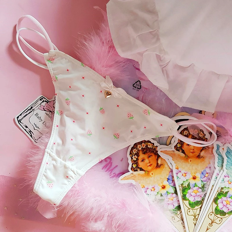 Японское Сексуальное ГОРЯЧЕЕ нижнее белье, женские Трусы-стринги Kawaii, женские стринги, милый клубничный молочный шелк с принтом, хипстерские трусики для девушек