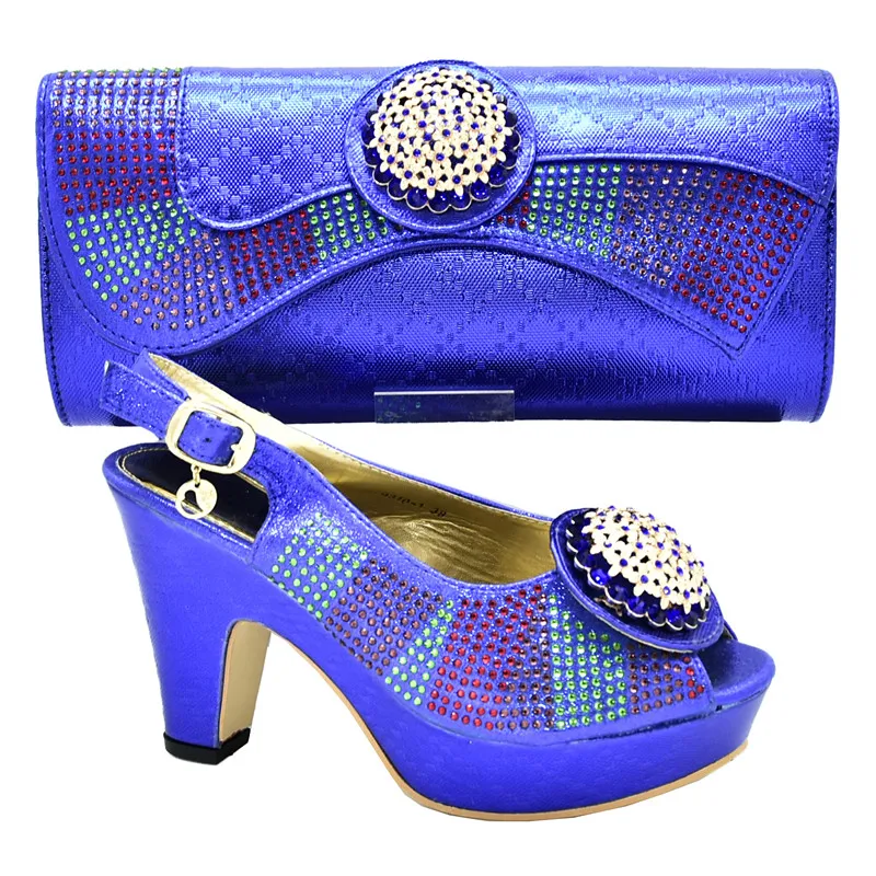 Модный комплект из итальянских туфель и сумочки; элегантная весенняя обувь; женская обувь на платформе с пряжкой и ремешком; Итальянская обувь с сумочкой в комплекте;