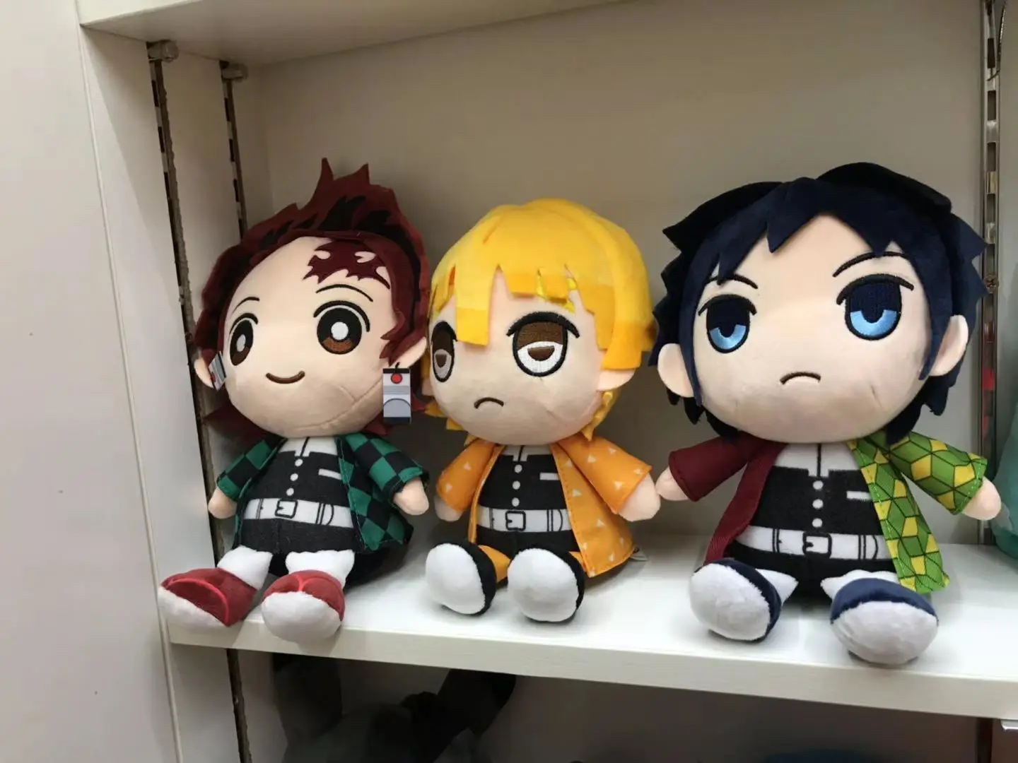 

Demon Slayer: Kimetsu No Yaiba Kamado Tanjirou Tomioka Giyuu Agatsuma Zenitsu Plush Doll