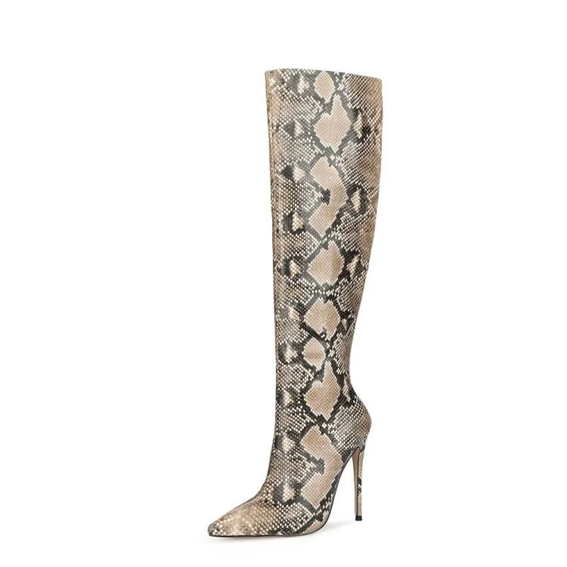 

2021 women's autumn and winter fashion retro embroidered slim high heel boots warm short fluffy pointed high boots.