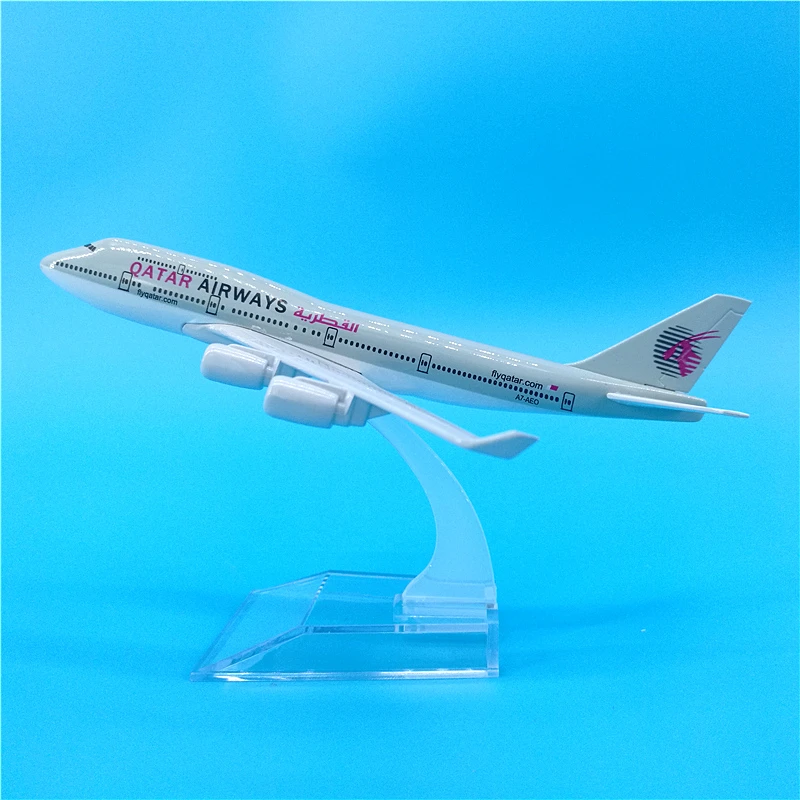 qatar airways toy plane