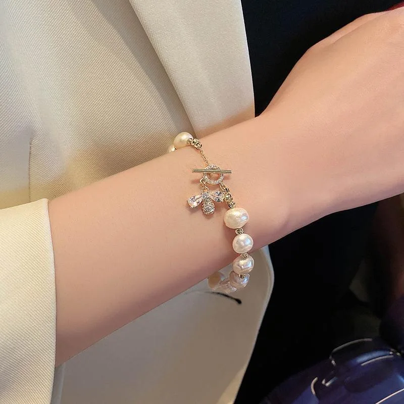 Pearl String Bracelet For Woman Zircon Bee Pendant Jewelry