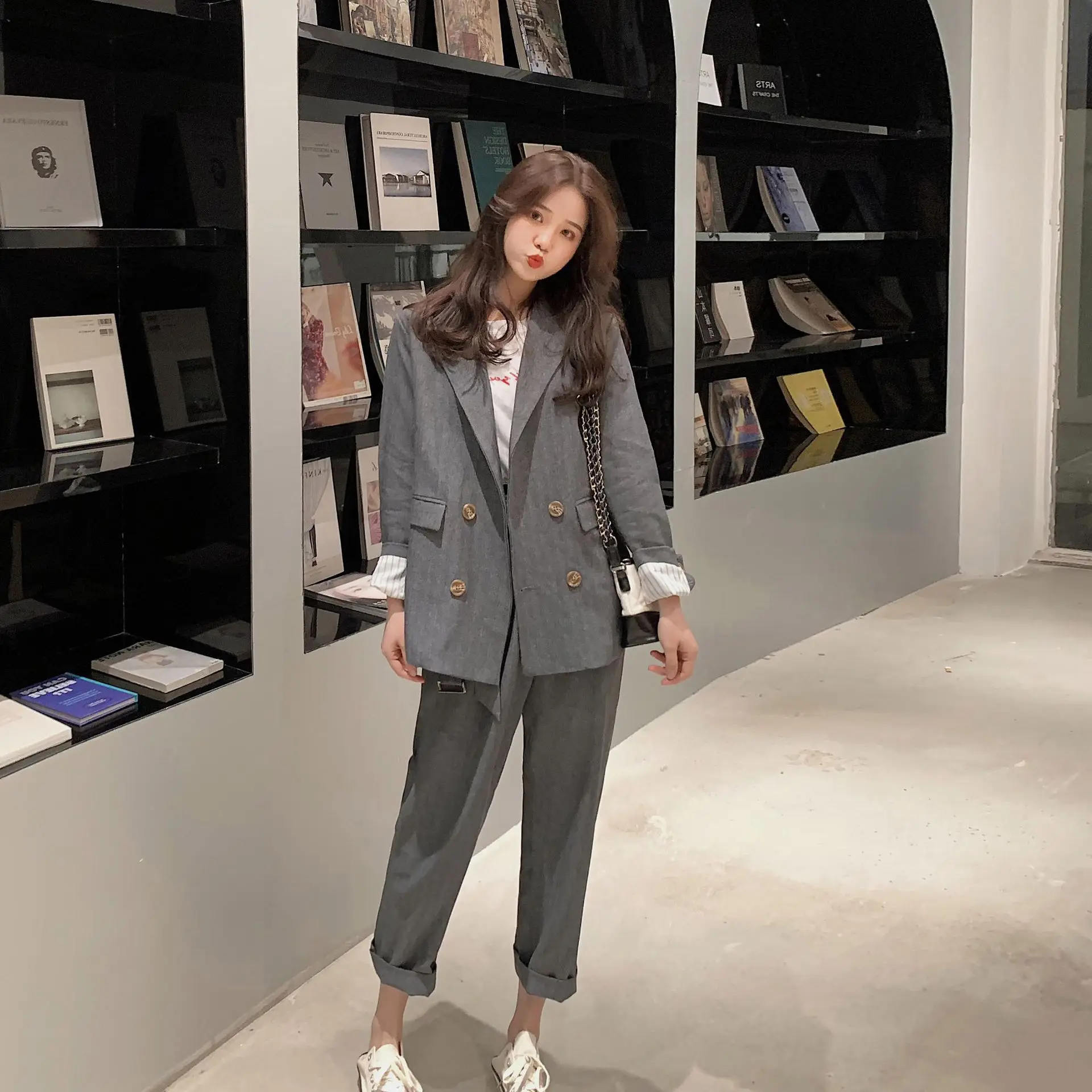 

Online Celebrity Small Suit Women's 2020 Spring New Style CHIC Suit Jacket Short-height Sense of Design Retro Two-Piece Set