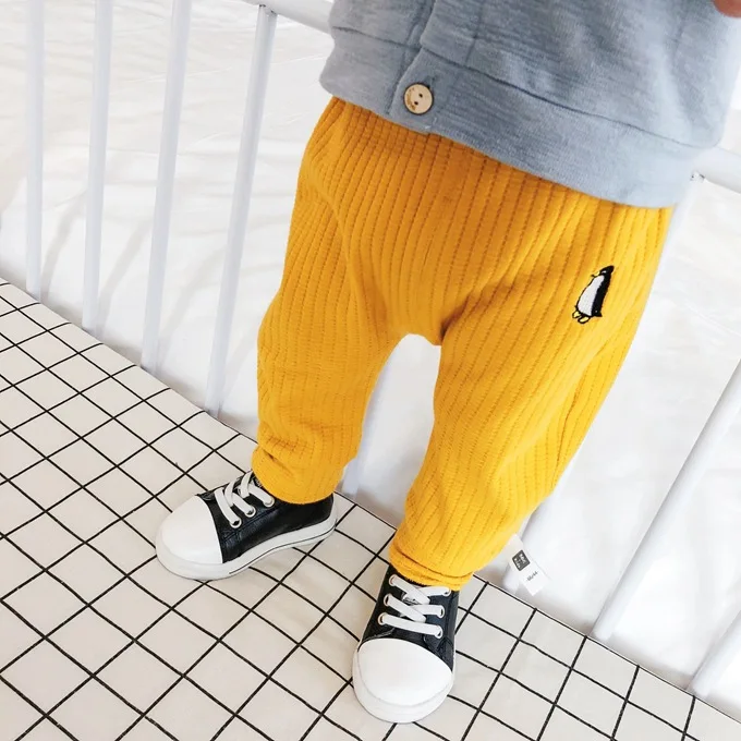 Mini Babe City/сезон осень; детская одежда в Корейском стиле; брюки с вышивкой пингвина; большие брюки для новорожденных