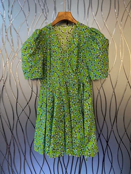 

2020 Spring and Summer New Women's V-neck Floral Pattern Decorative Bubble Short-Sleeve Dress 525