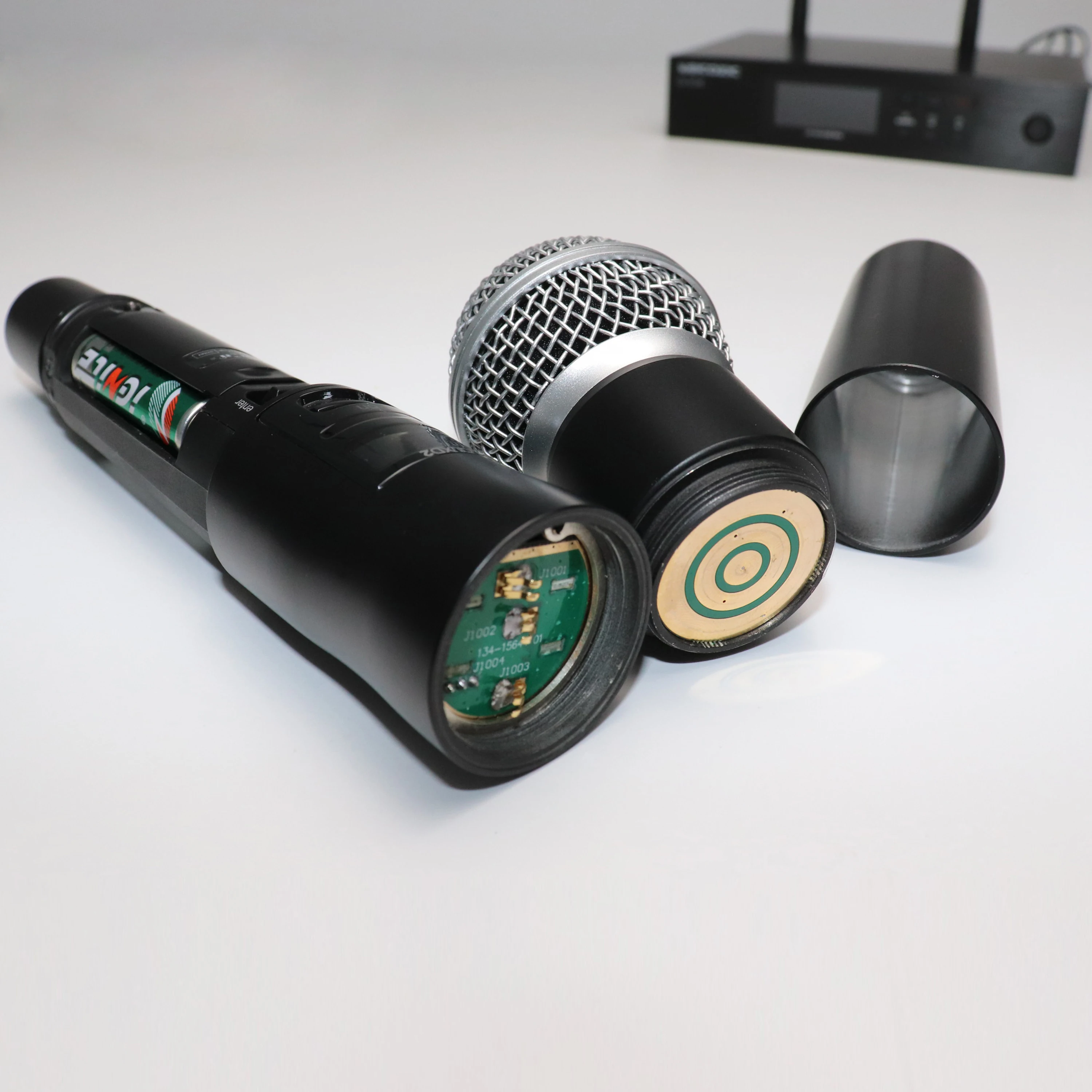 Leicozic QLXD Digital Microphone Wireless System