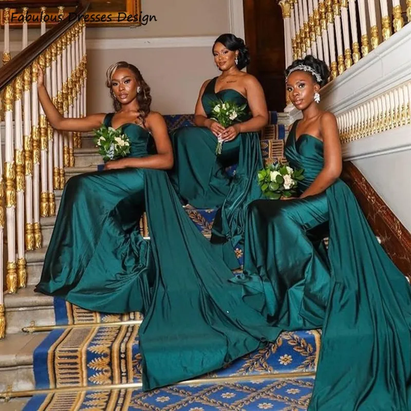 emerald green and gold bridesmaid dresses Emerald Green and Gold Wedding Theme Bridesmaid Dresses