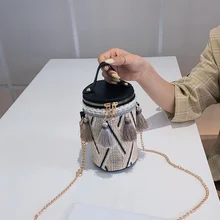 Новинка, сумки через плечо для женщин, летние, в форме бочка, с кисточками, черный клатч, сумочка, сумка для девушек, сумка-мешок, сумка через плечо