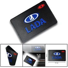 Logotipo do carro quente anti deslizamento esteira suporte do telefone antiderrapante esteira antiderrapante almofada antiderrapante para lada vesta niva kalina priora granta largus interior do carro