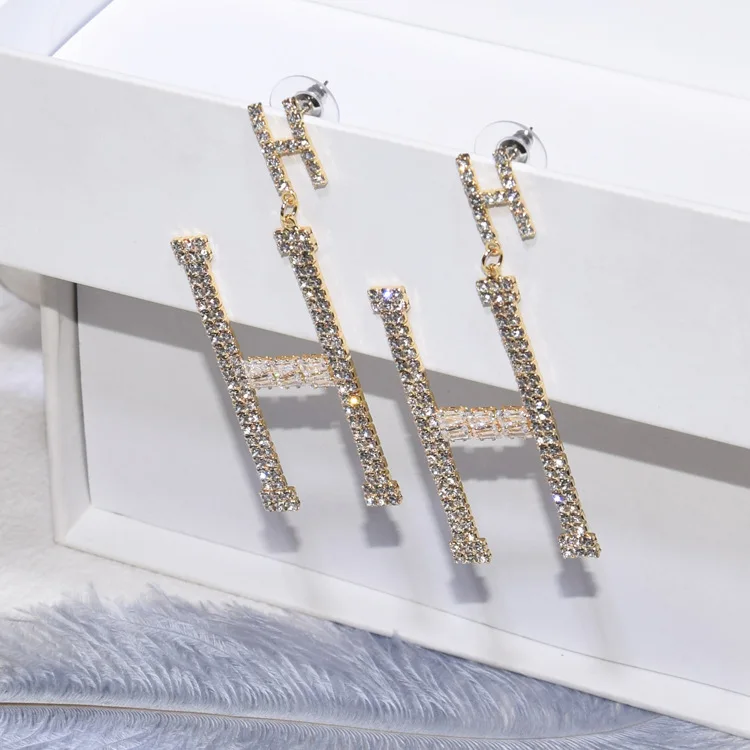 锆石镶钻H字母9.7元7