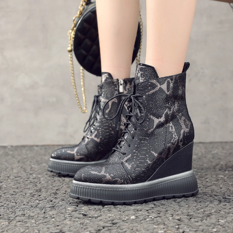 

Women;s ggenuine leather wedge platform lace-up autumn ankle boots leisure punk short martin boots high quality shoes for women