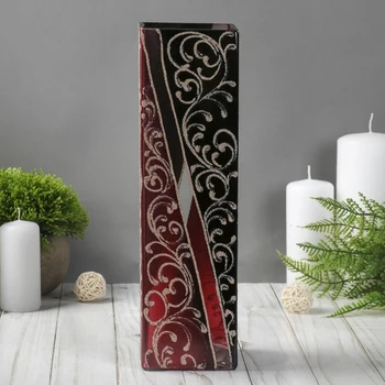 

Vase "Red Lace"