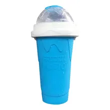 Сжимайте чашку быстро Охладите стаканчик с песком и льдом, сжимайте ее в стаканчик со льдом и быстро делайте песок профессиональным