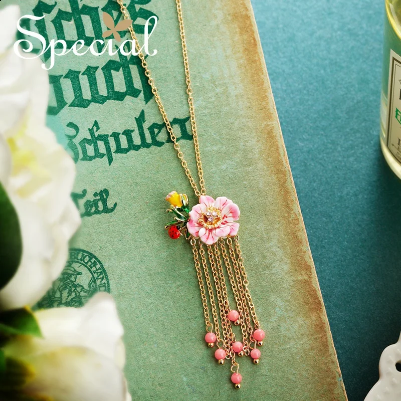 

The SPECIAL New Fashion girls' heart flowers long necklace, sweater chain slimming pendant flowers and green birds,S1925N
