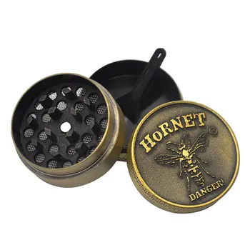 

HORNET Metal Herb Grinder 40MM 3 Pipe Brass Style Zinc Alloy Mini Tobacco Grinders with Pollen Catcher Pepper Miller Accessories