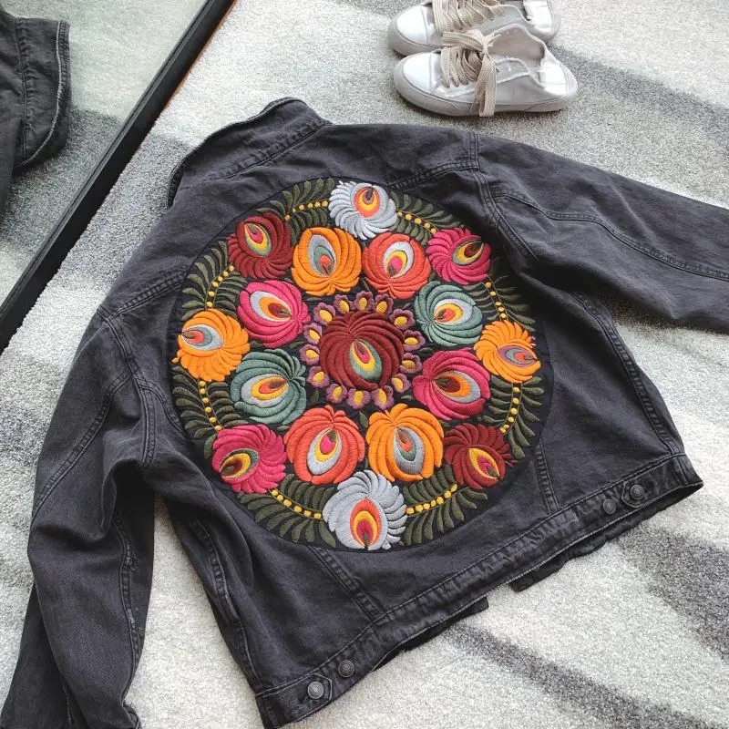 Богемный Вдохновленный большой много цветочной вышивкой джинсовая куртка с длинным рукавом Повседневная шикарная куртка пальто для женщин новое зимнее пальто