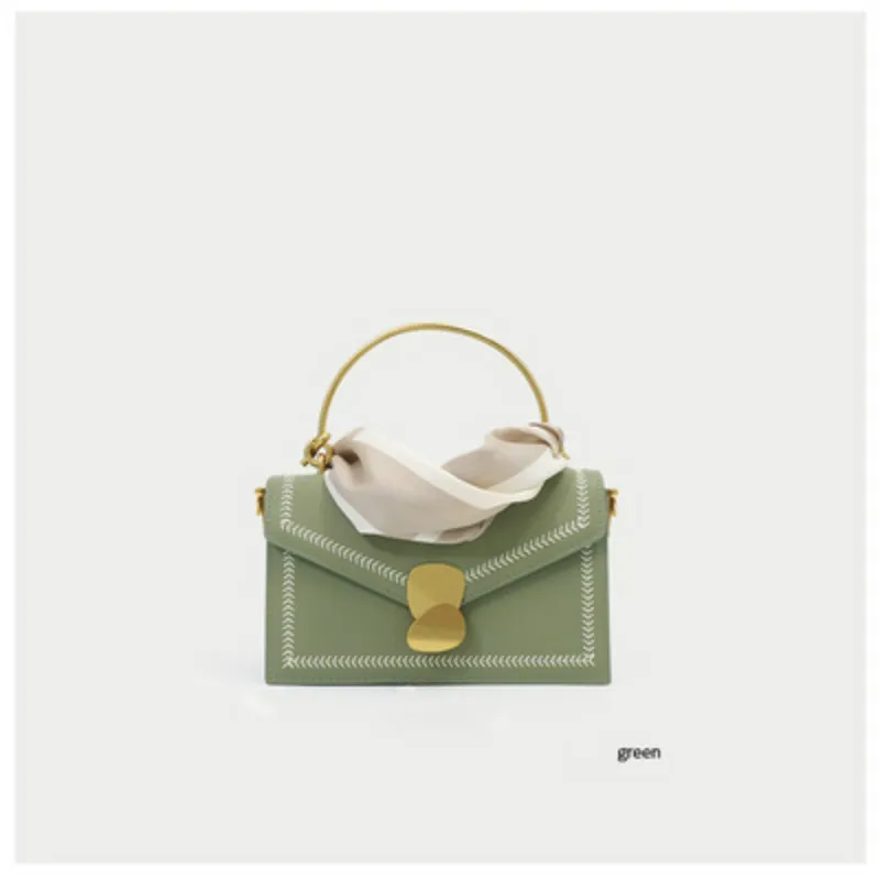 

TOP BRAND WOMEN BAG Leather handbags hand towel small square bag 2019 summer lock single shoulder Messenger bag