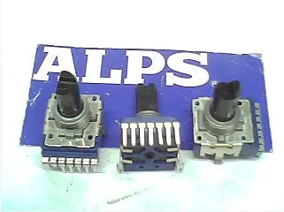 

2PCS/LOT ALPS brand RK14 type potentiometer with midpoint 100K axis long 15mm